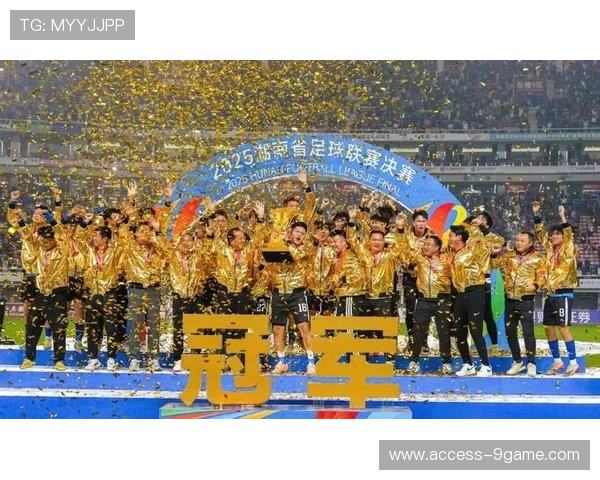 重庆超级联赛赛事激战正酣球迷热情高涨见证足球梦想与荣耀的碰撞 重庆超级联赛赛事激战正酣球迷热情高涨见证足球梦想与荣耀的碰撞
